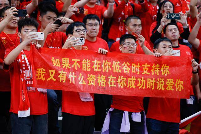 一位军队副主任将住所让给退役政委，体现深厚情谊